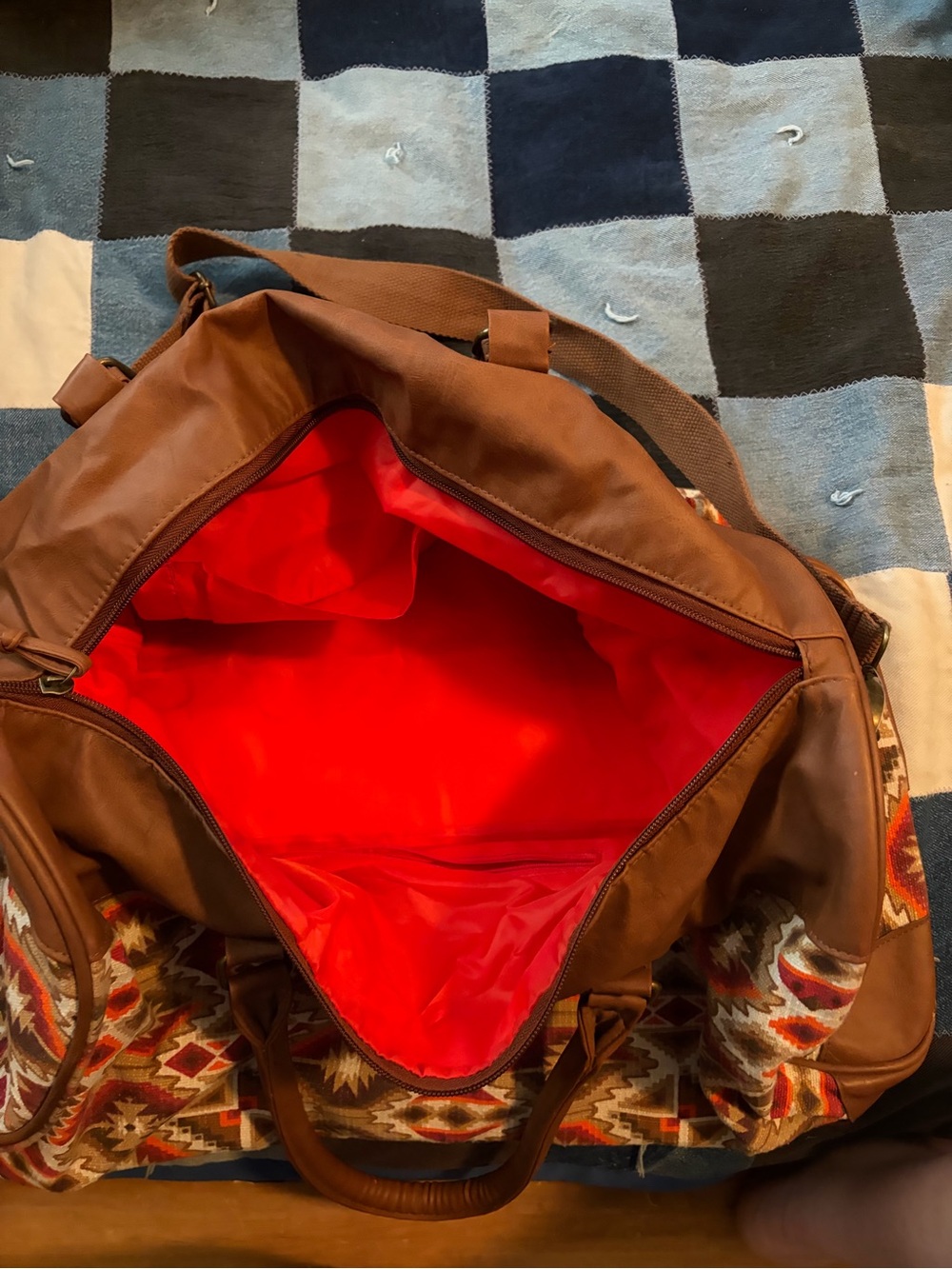 Aztec-Pattern Travel Weekender Bag - Picture 3 of 3